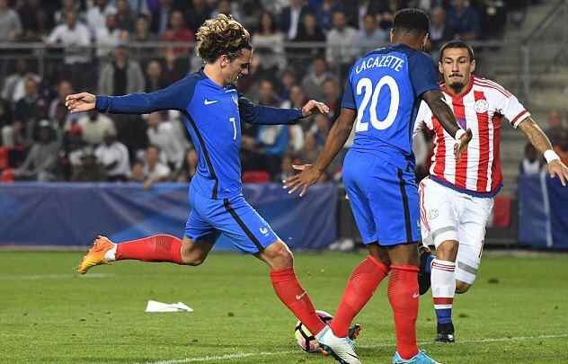 米体：维卡里奥因被自家球迷嘘而失望，考虑加盟国际米兰