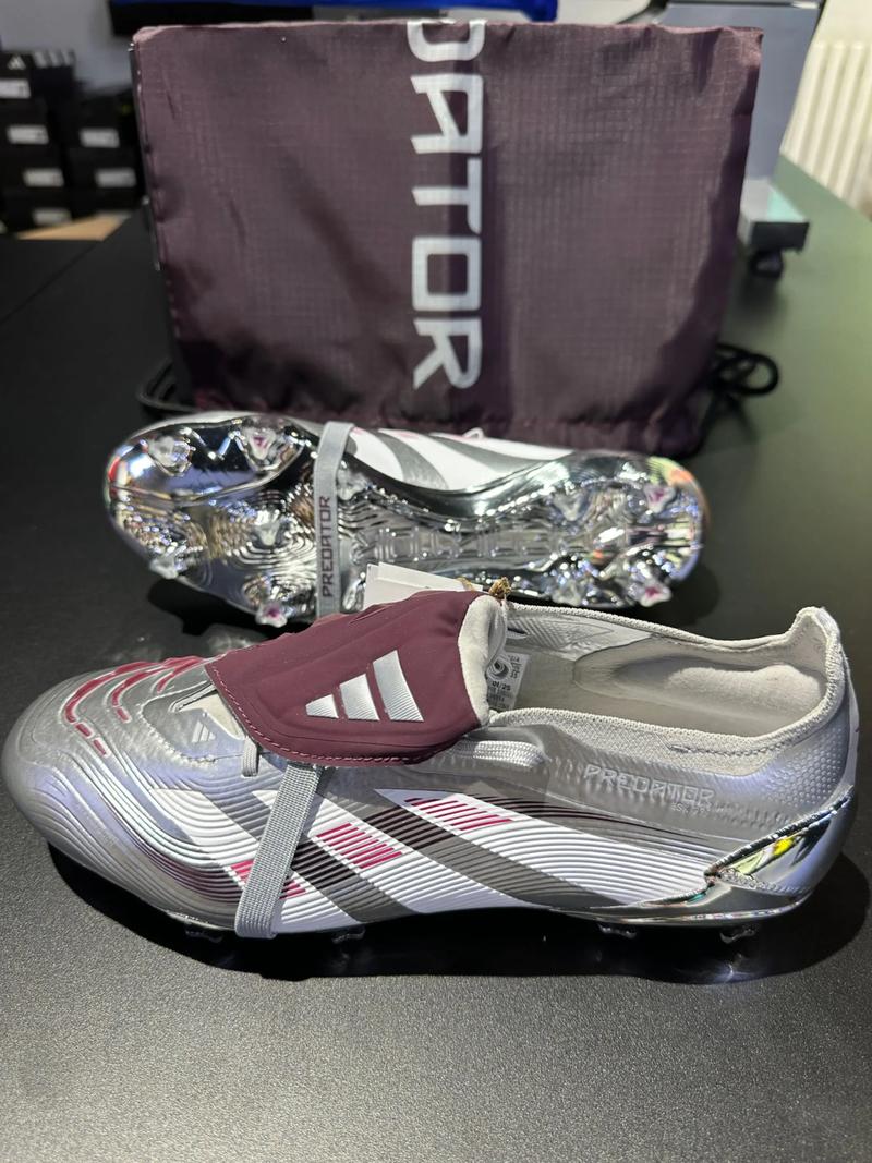 队记：鹈鹕不会贱卖琼斯和墨菲，要价不会低于一个首轮