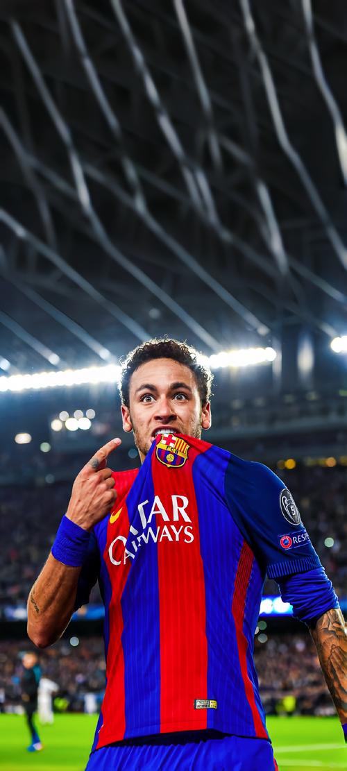 赵佳楠：我们拥有全世界最好的球迷，非常感谢大连球迷的支持